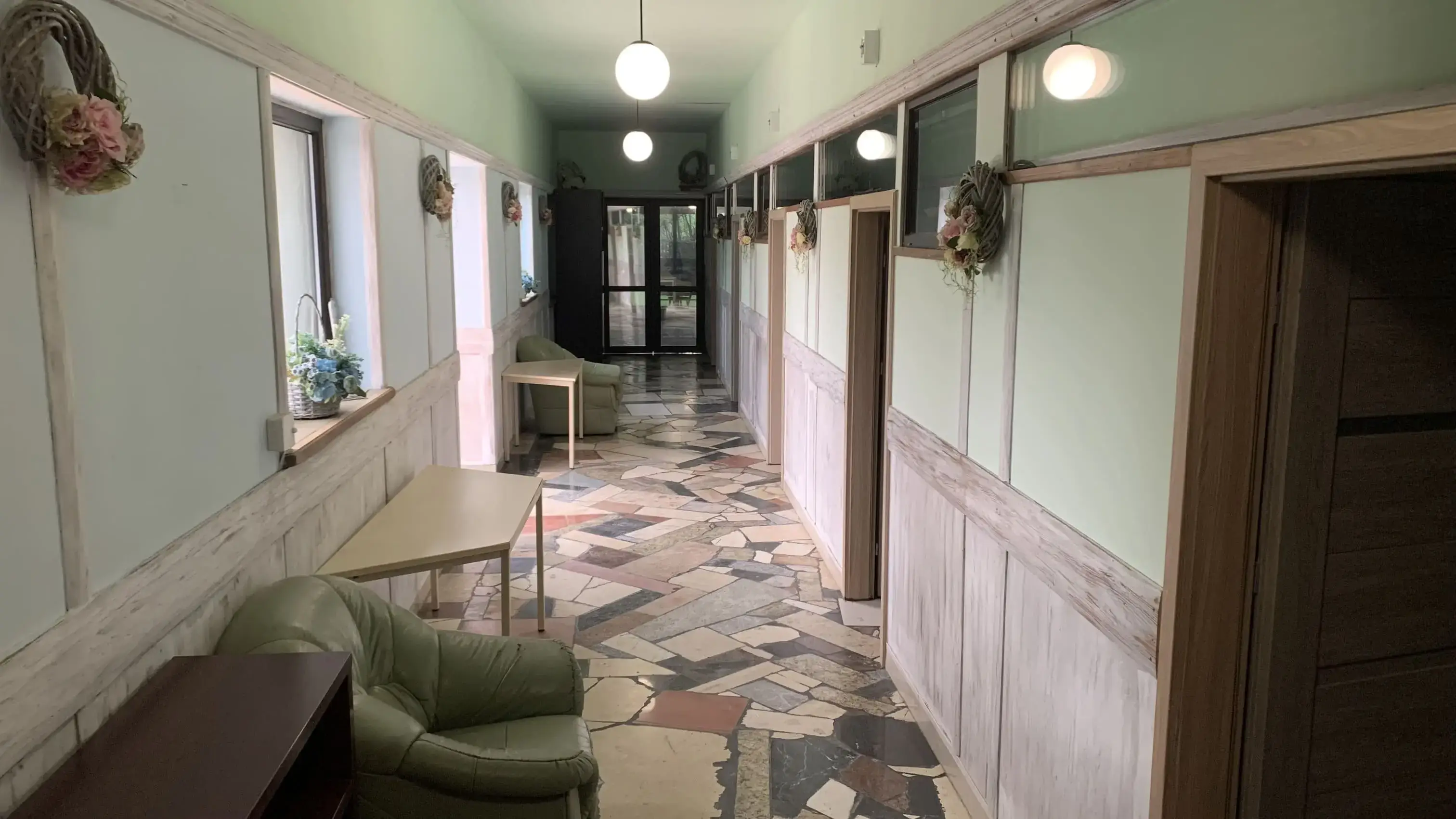 Kwatery pracownicze RoomWork — budynek przy ul. Krakowskiej 62d w Słomnikach